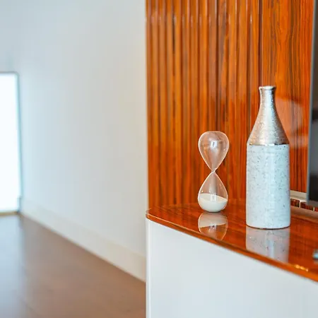 Royal Sea View-2bedroom-ac-1 Min Walk Restaurants Supermk شقة *