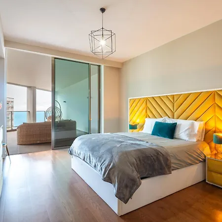 Royal Sea View-2bedroom-ac-1 Min Walk Restaurants Supermk Funchal (Madeira)