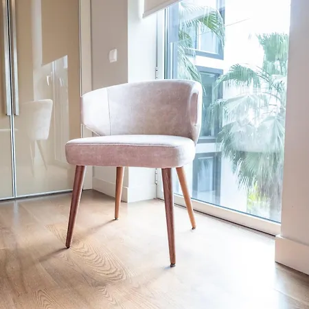 Apartment Royal Sea View-2bedroom-ac-1 Min Walk Restaurants Supermk *
